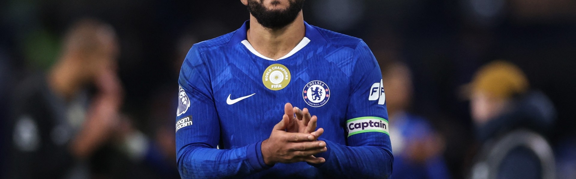 博鱼体育登录入口-英媒：腿筋受伤的詹姆斯最迟能在五月初复出，不会错过世界杯