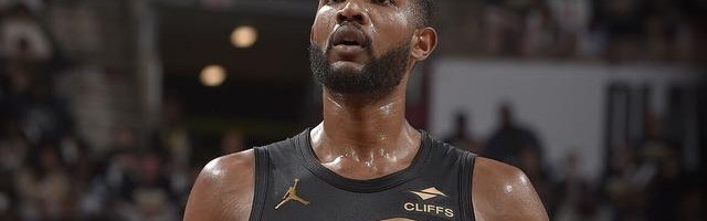 博鱼体育官方入口-骑士记者：莫布利夏天提升了投射技术 控球等方面也得到了加强