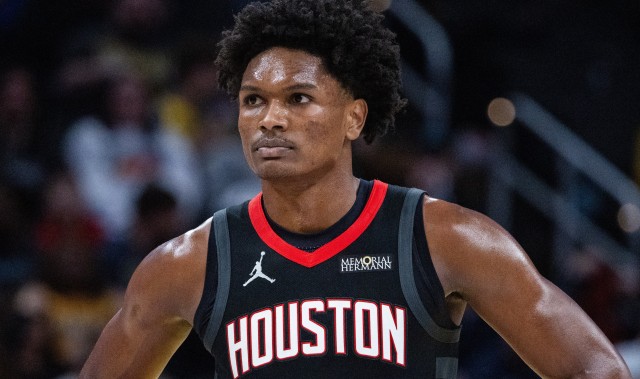 博鱼体育app下载-阿门：与昔日并肩战斗的队友交手 真的很有趣 我对他们充满敬意